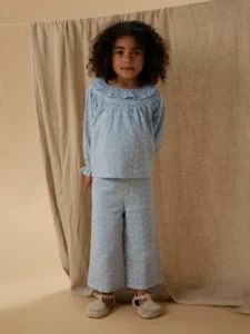 Meisjes wide leg broek Tessie broderie lichtblauw Lil Atelier