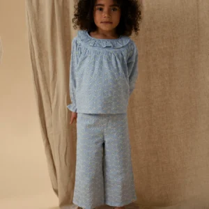Meisjes wide leg broek Tessie broderie lichtblauw Lil Atelier