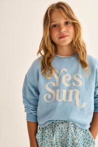 Yes Sun sweater blauw uniseks– Zachte cotton fleece meisjes sweater – Cozmo