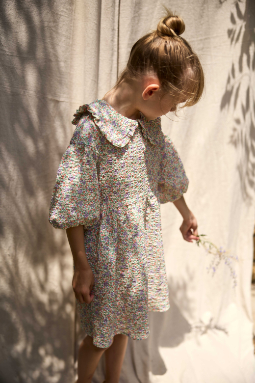 Cozmo floral cotton voile jurk multi met Peter Pan kraag en pofmouwen