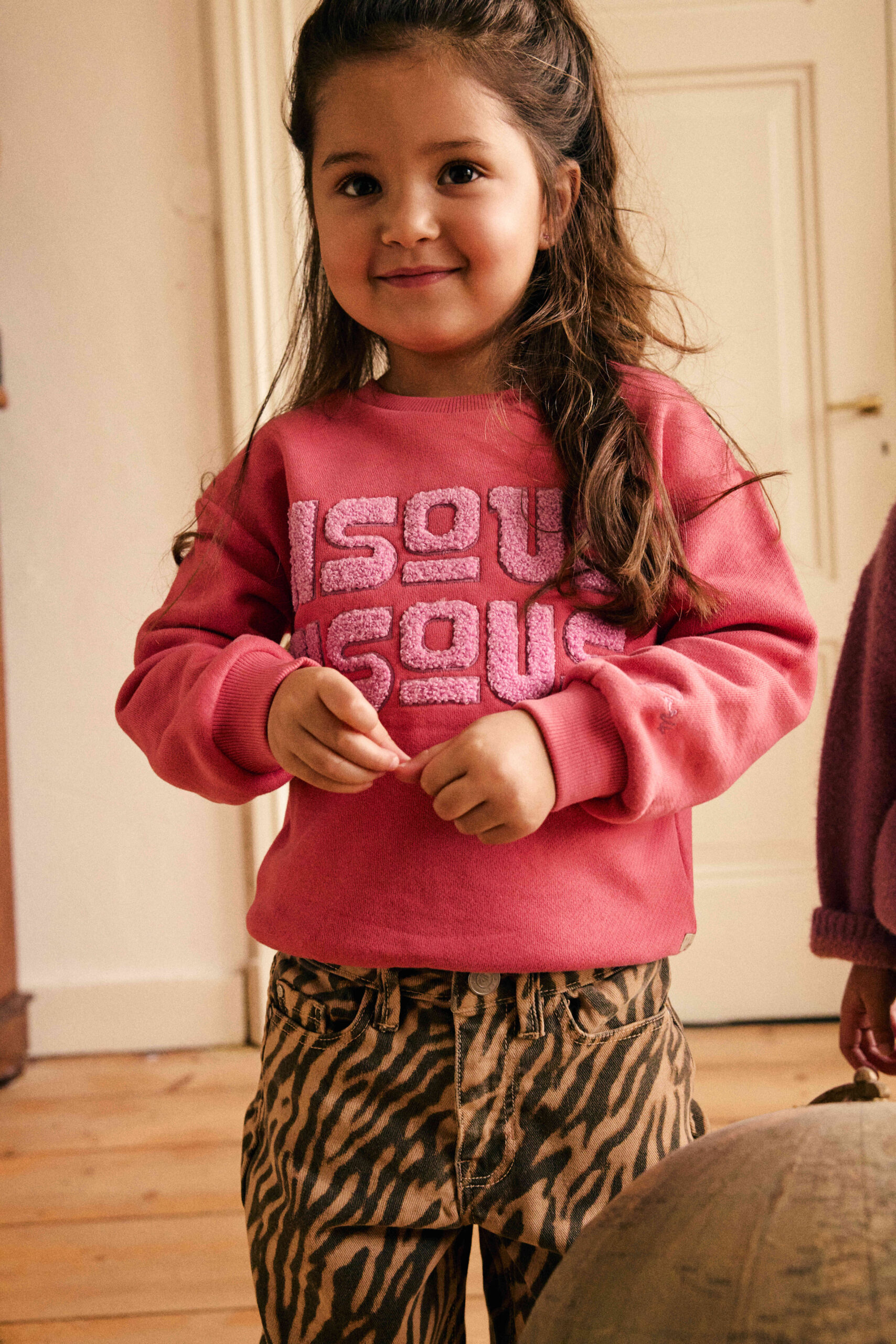 Roze sweatshirt met glinsterende tekst 930520