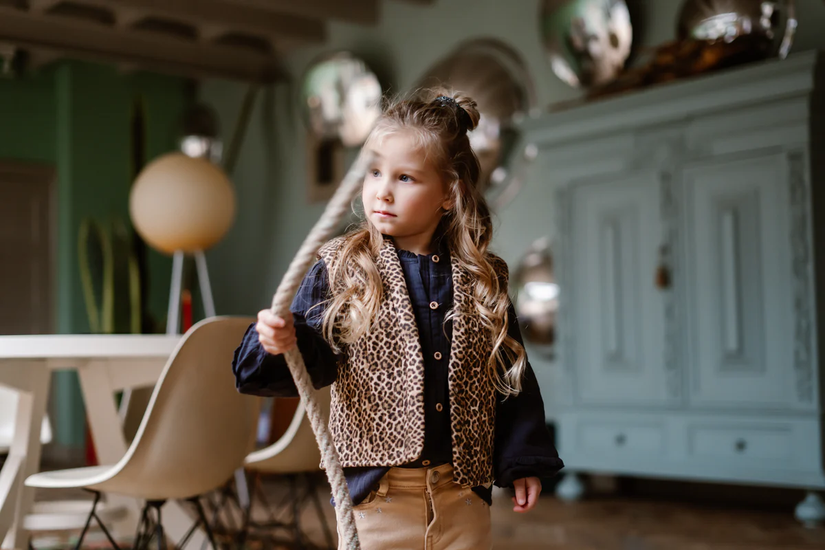 Daily7Kids gewatteerd gilet leopard print