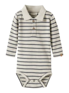 Lil' Atelier baby polo body wit biologisch katoen drukknoopjes