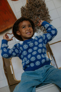 Fliink kinderen cashmere pullover blauw emoji