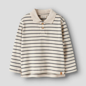 Lil' Atelier loose polo sweater voor jongens, crème met grijze strepen, polokraag en houten knoopjes