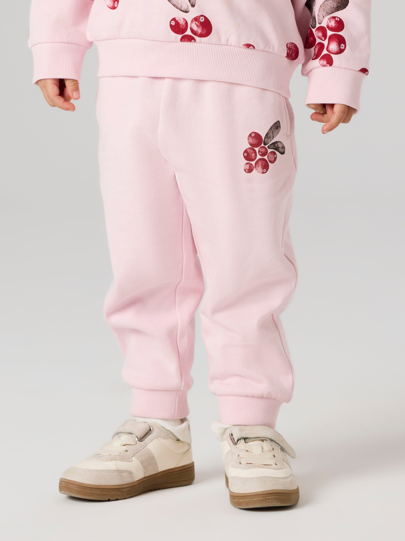 F_13258477_M_5055391_Creative