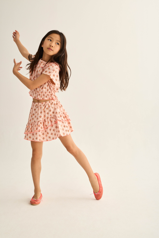 Roze meisjes blouse met ruffles en knopen