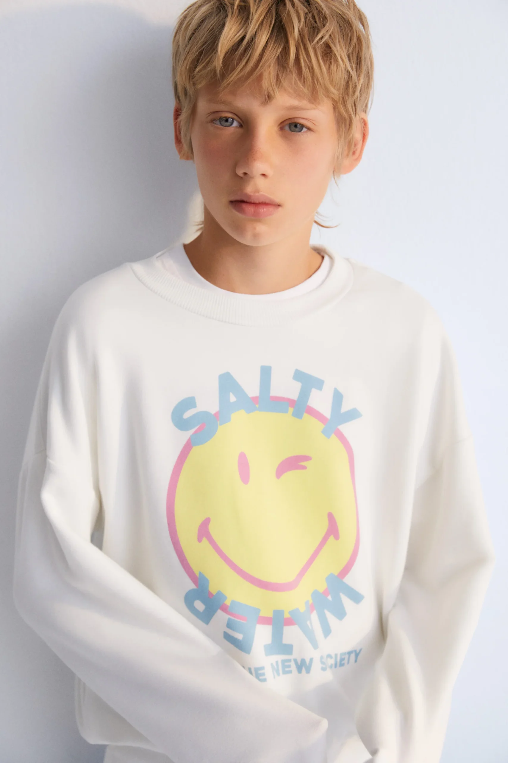 Smiley_Sweatshirt_Salty