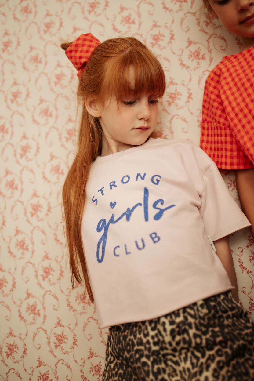 Strong Girls Club shirt voor meisjes Pale Lilac