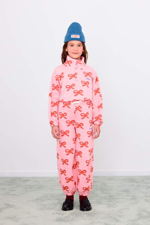 Worms Mockneck Sweatshirt – roze kindertrui met rode strikkenprint van TINY